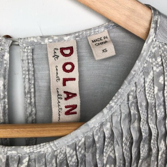 ANTHROPOLOGIE  Dolan Grey Snakeskin Blouse Size XS - Picture 5 of 7